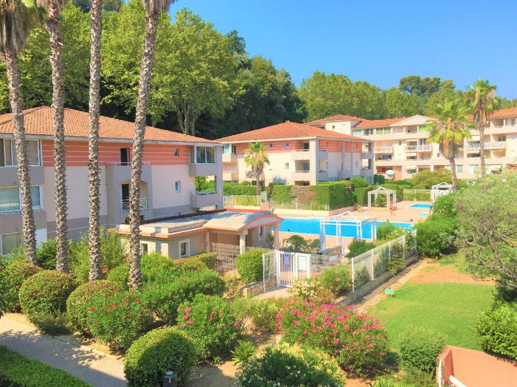 Loft Ravissant Avec Piscine Apartment Cagnes-sur-Mer Exterior photo